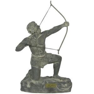 Скульптура Араша Лучника, иранский герой