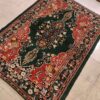 Персидский ковер ручной работы (Хорасан, медальон Лачак-Торандж) — красная шерсть и шелк