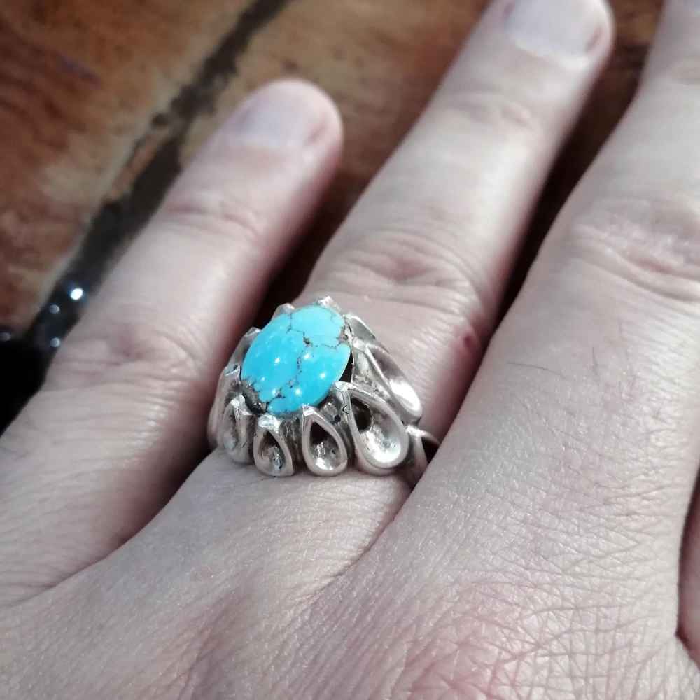 Серебряное кольцо «Фарима Киараш» с нишапурской бирюзой (925 проба)