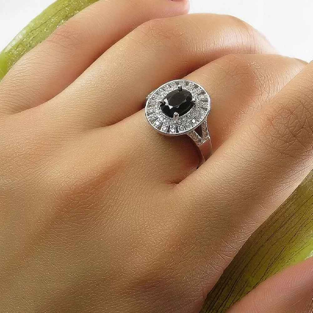 Серебряное помолвочное кольцо с красным рубином «Кияна Тараном»