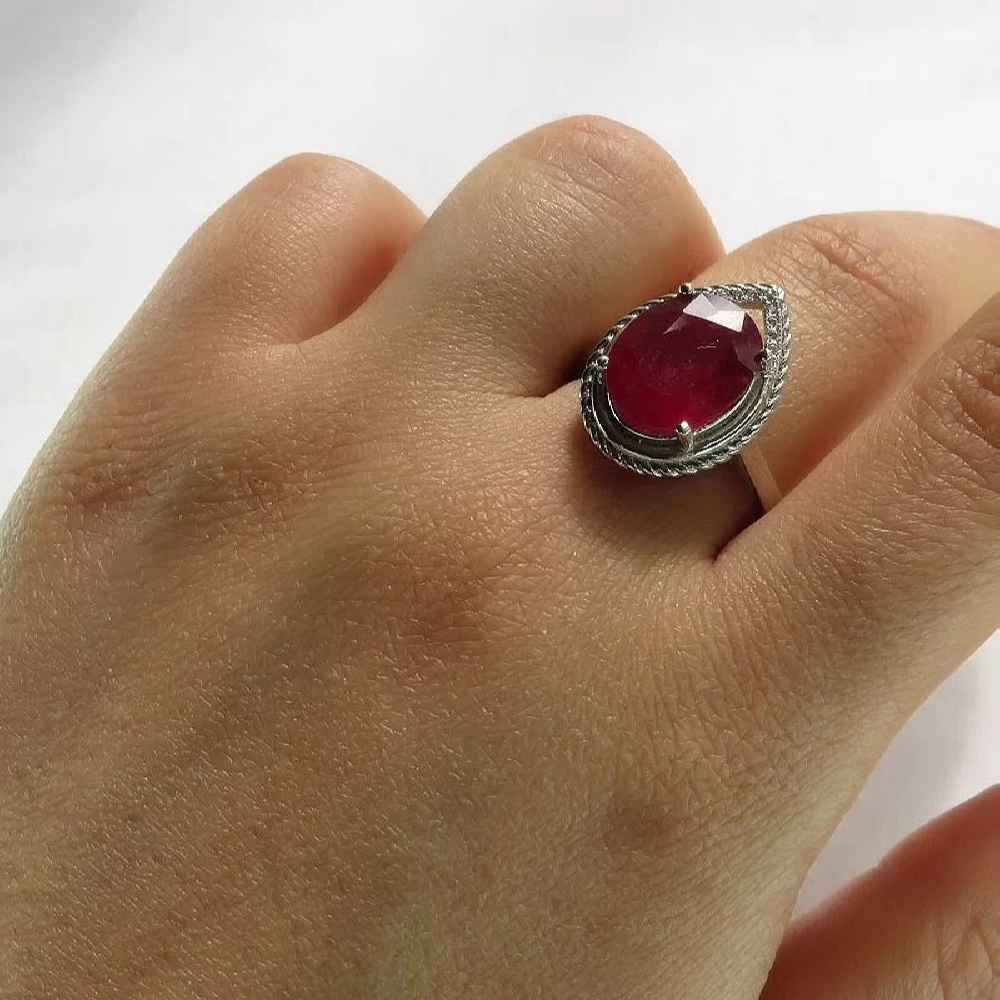 Серебряное кольцо с красным рубином «Кияна Ашки» (Помолвка)
