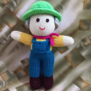Кукла амигуруми «Милая девочка» — синяя мягкая игрушка