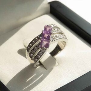 Серебряное кольцо с аметистом для женщин «Настаран»