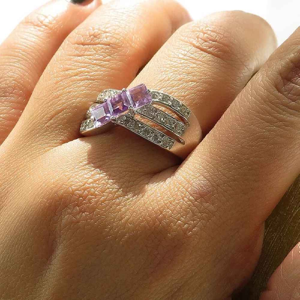 Серебряное кольцо с аметистом для женщин «Настаран»