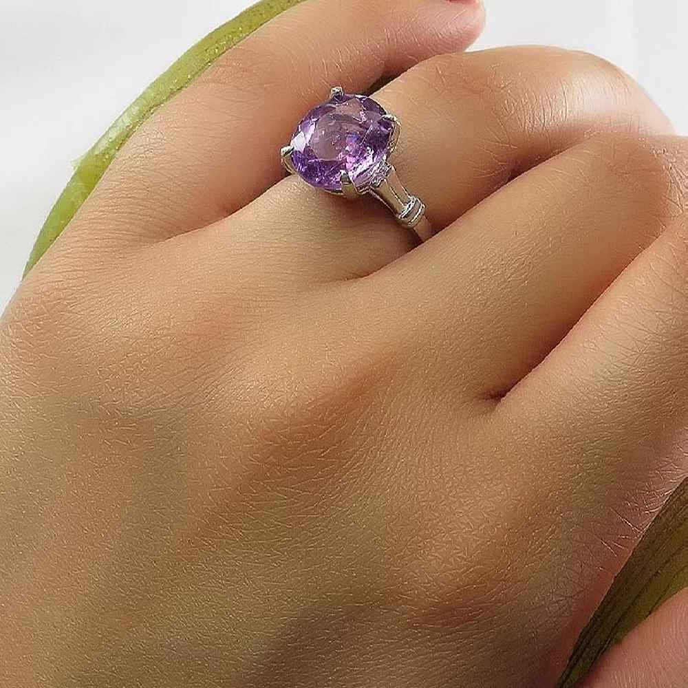 Серебряное кольцо с аметистом «Махшид» (Сияние Луны)
