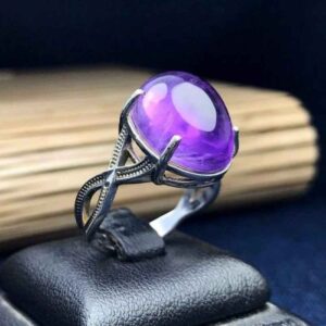 Серебряное кольцо с аметистом для женщин