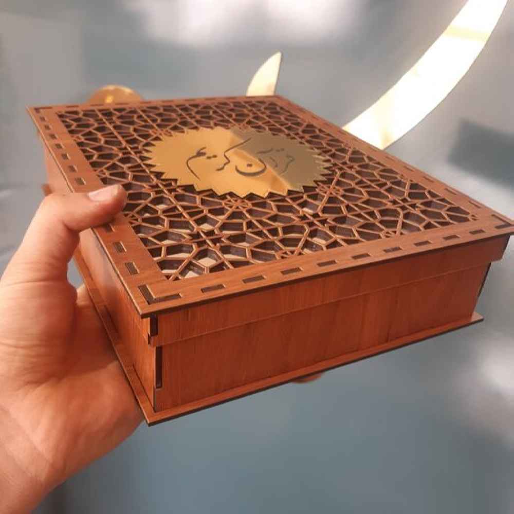 Деревянная шкатулка для Корана «Карим» — лазерная резка, коричневая