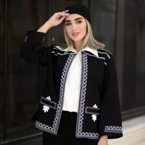 Черный льняной комплект манто «Хелена» с вышивкой