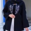 Черное льняное манто «Нура» — Узор Пейсли