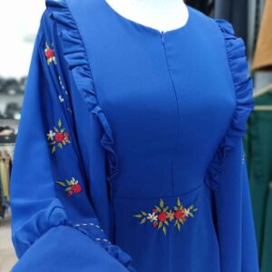 Женская абайя из мягкого крепа с цветочным узором