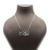 Серебряное ожерелье с каллиграфией «Низ Бозгарад»