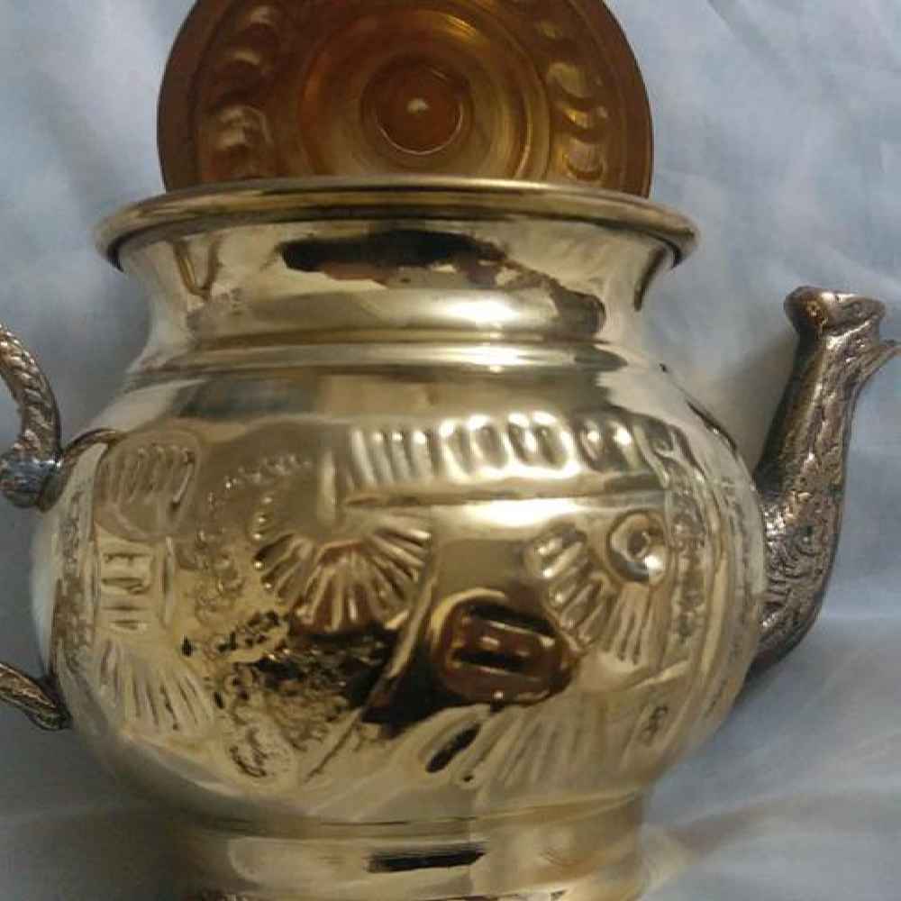 Золотистый латунный чайник «Искусство» с орнаментом