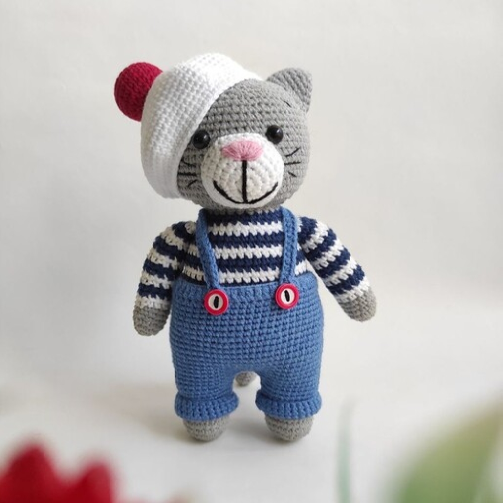 Кот амигуруми — хлопковая мягкая игрушка ручной работы