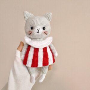 Серая игрушка амигуруми — мягкий хлопок (23 см)