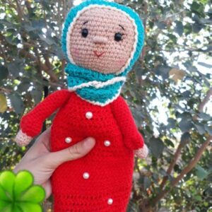 Вязаная кукла амигуруми «Зайнаб» в хиджабе