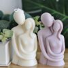 Ручная скульптурная свеча с изображением объятия для подарка и декора
