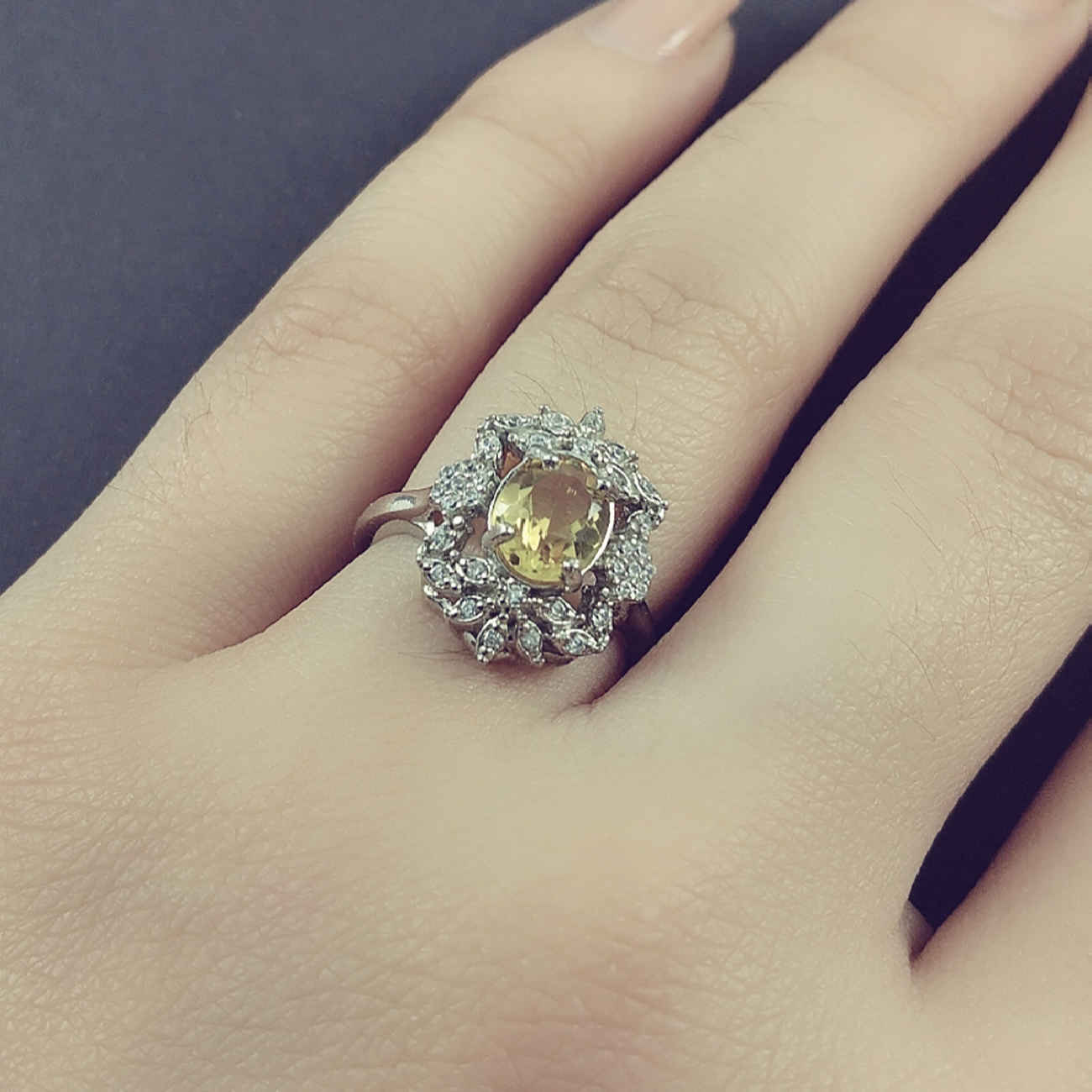 Серебряное кольцо с желтым цитрином для женщин Анахита