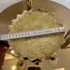 Латунная тарелка в форме цветка с гравировкой Каламзани