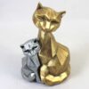Серая фигурка «Семейство кошек» в стиле кубизм
