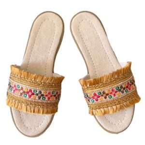 Золотистые тапочки макраме (стиль бохо)