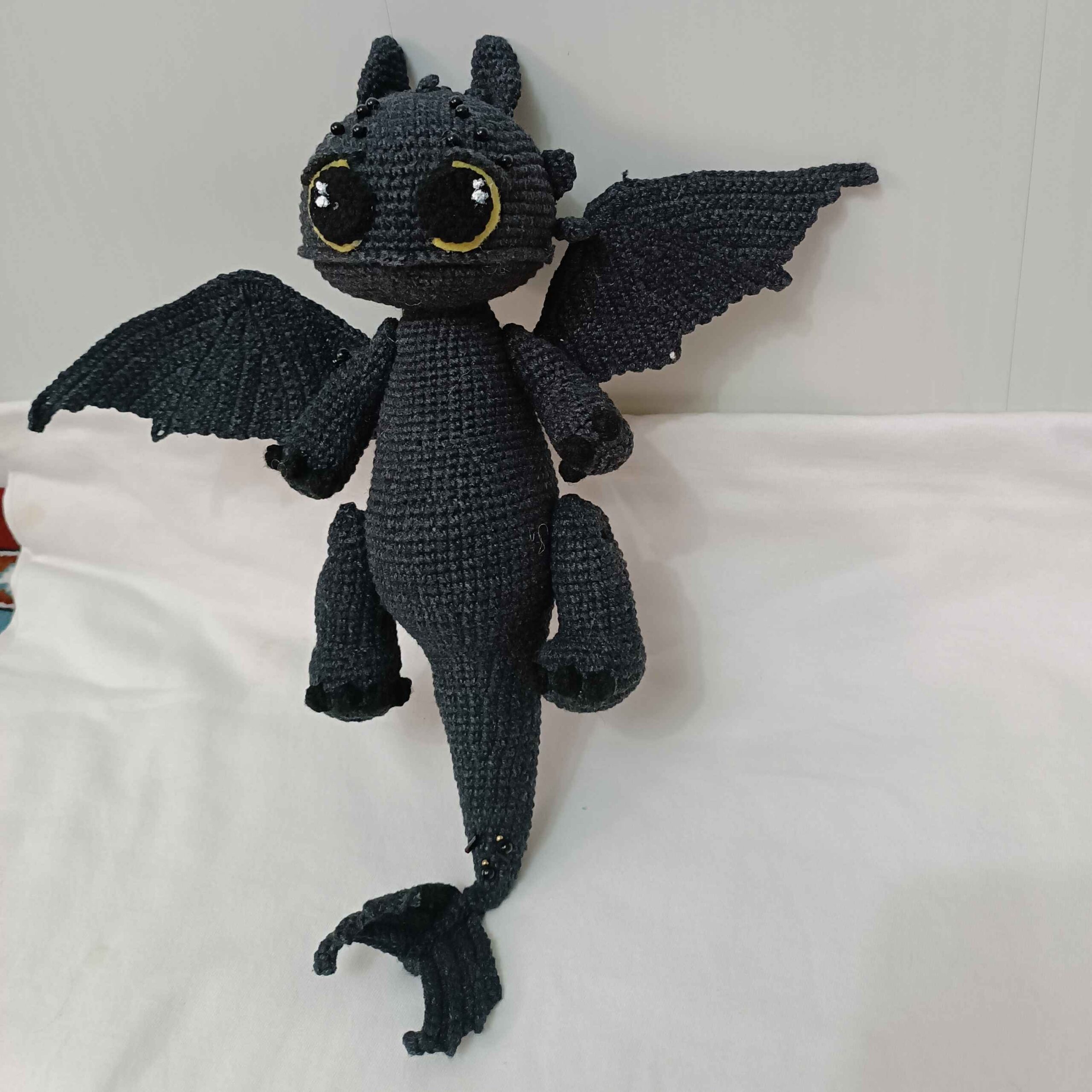 Вязаная игрушка амигуруми «Беззубик» (черная)