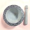 Каменная ступка с пестиком с цветочным узором