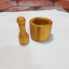 Деревянная ступка с пестиком для измельчения шафрана