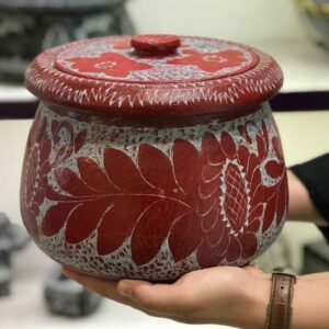 Красный каменный казан для абгушта с цветочным декором (8 чел.)