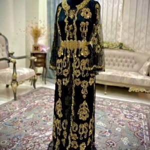 Курдское черное платье с ювелирным декором