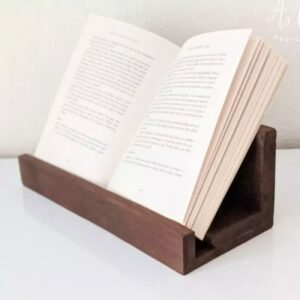 Деревянная подставка для книг — эргономичный дизайн