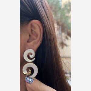 Серьги Минакари с ажурными белыми подвесками