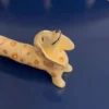 Белый керамический подсвечник «Собака»